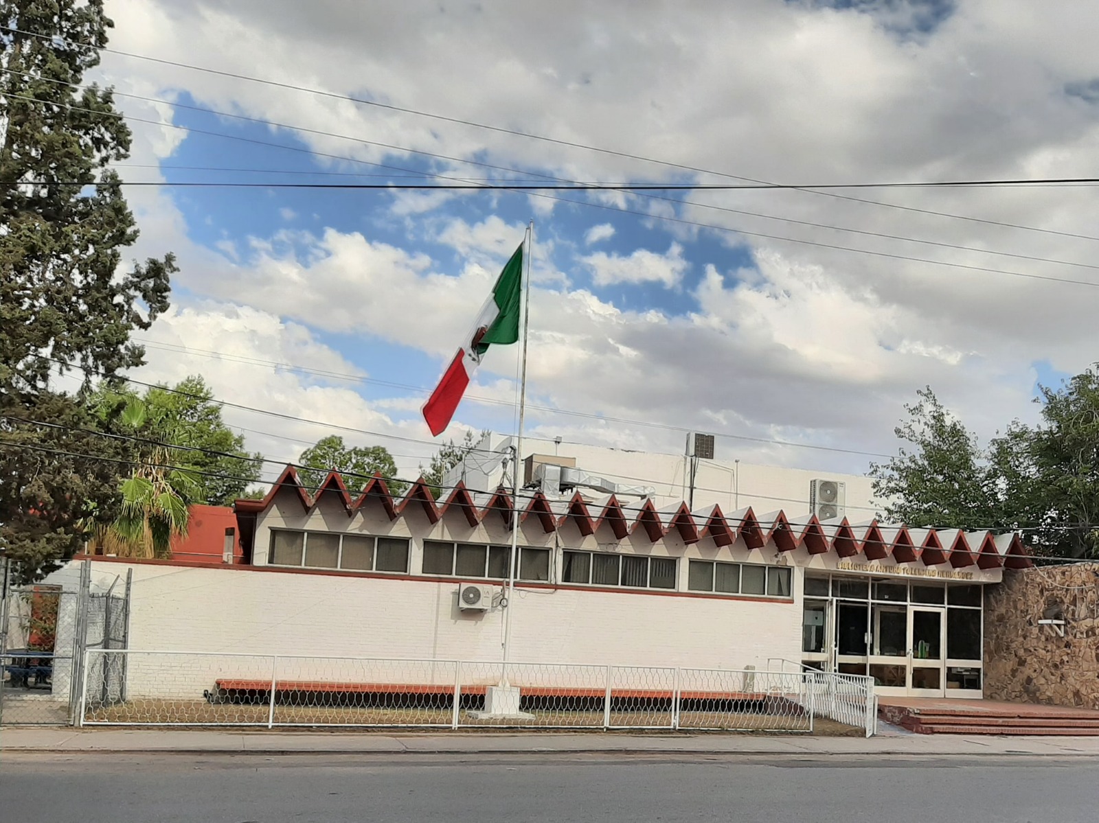 Biblioteca Pública Municipal Arturo Tolentino Hernández